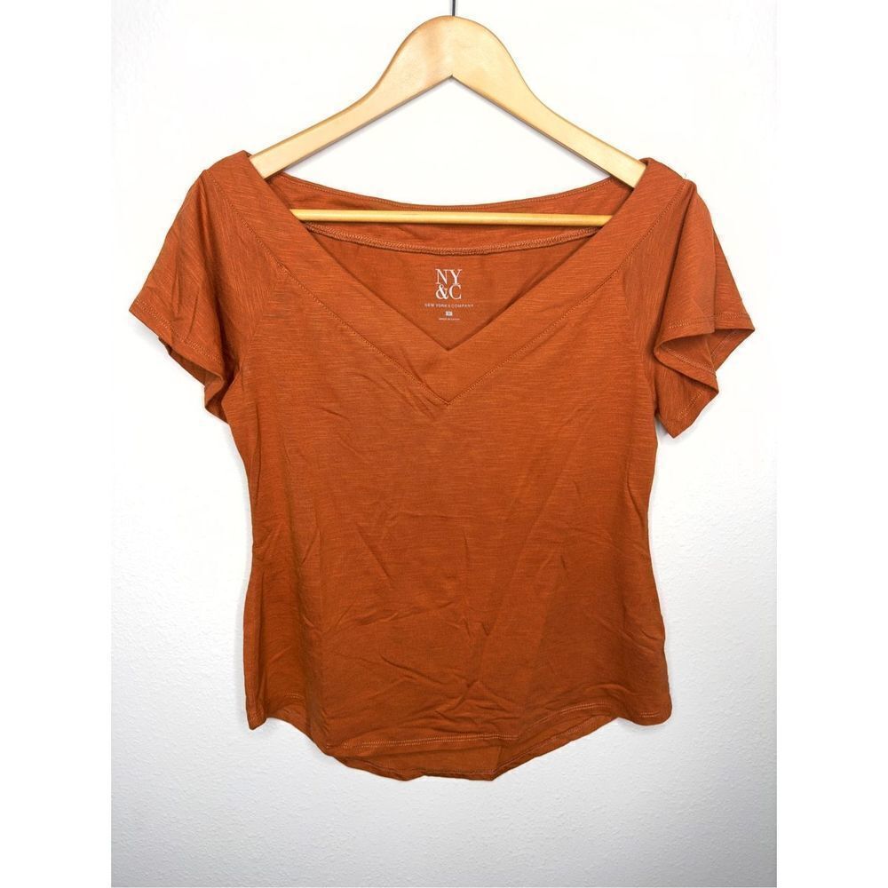 New York & Company Womens V Neck Top Short Sleeve Shirt Stretch Orange Small